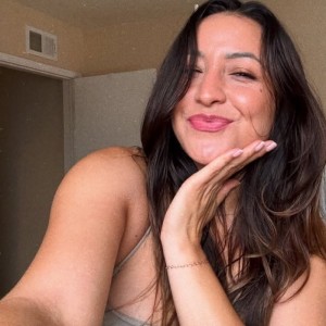 Amandarose spoofed photo banned on namoro-brasileiro.com